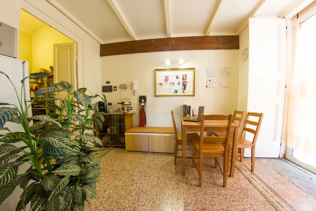 il salottino, in comune con me - the living room in common with me :)