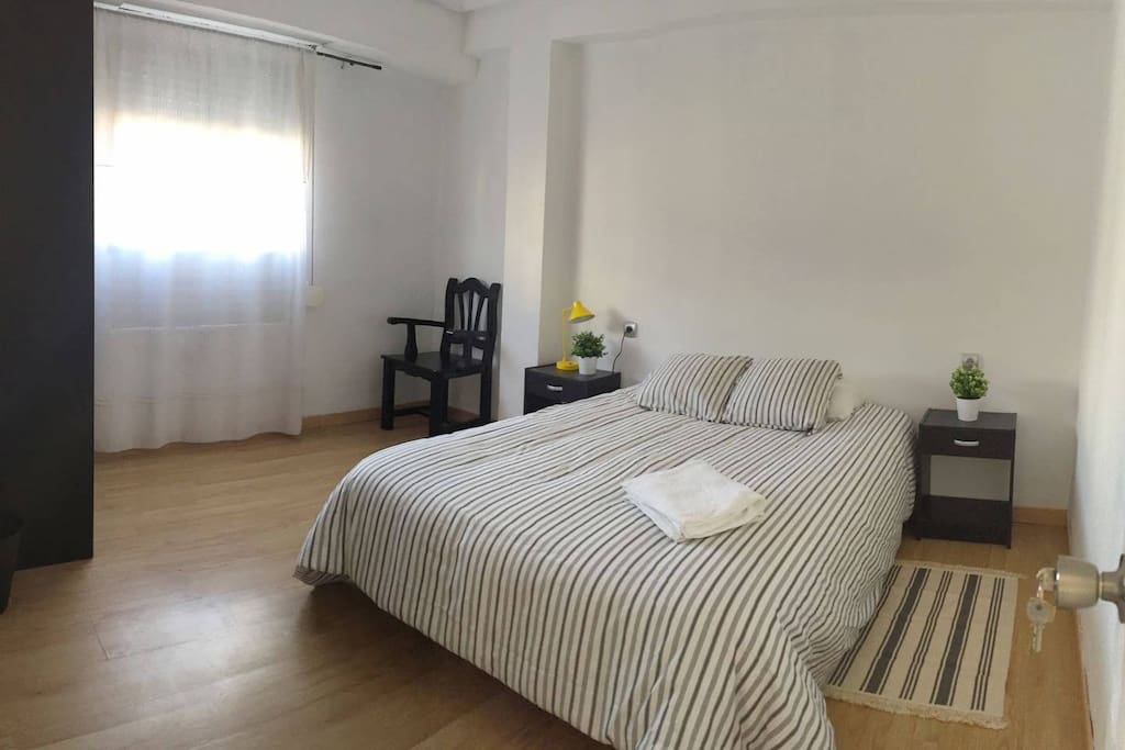 ROOM 1