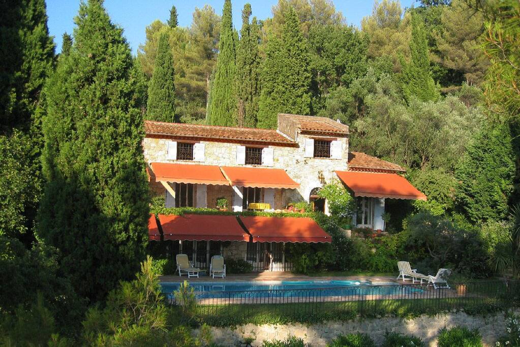 Villa