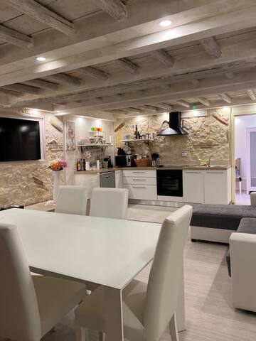 Rome historic center 800 meters from Trevi Fontain gallery image 3