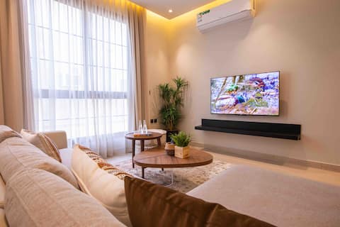 Three Bedroom Apartment - Smart Entry | Luxury Apartment 8