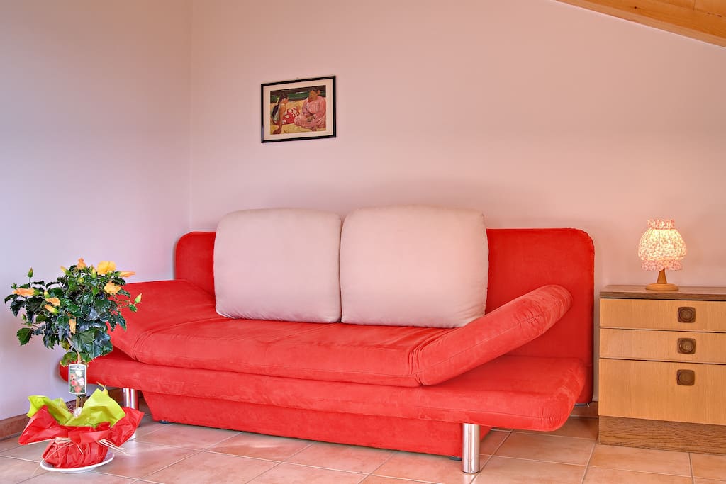 Couch in der Wohnküche