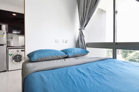 8 mins walk to Paya Lebar MRT, near T. Katong Rd