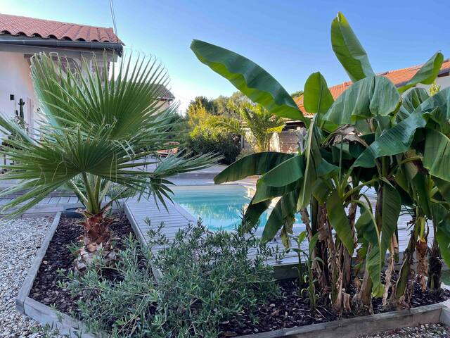 Maison familiale avec grande terrasse et piscine gallery image 4
