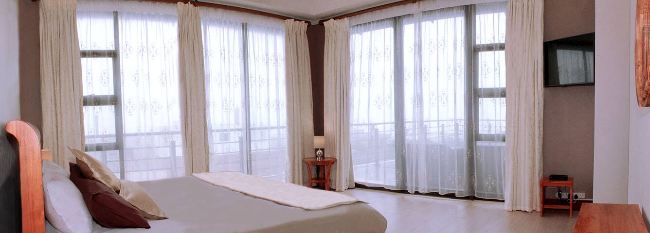 Blouberg Home with Mountain & Ocean View 8 sleeper gallery image 4