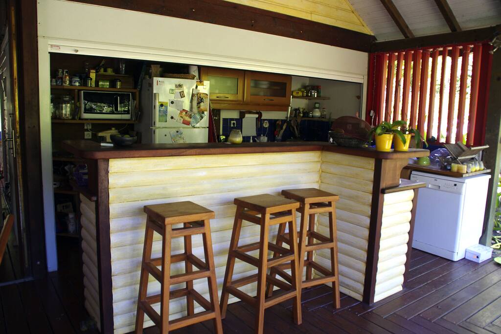 Cuisine extérieure avec bar