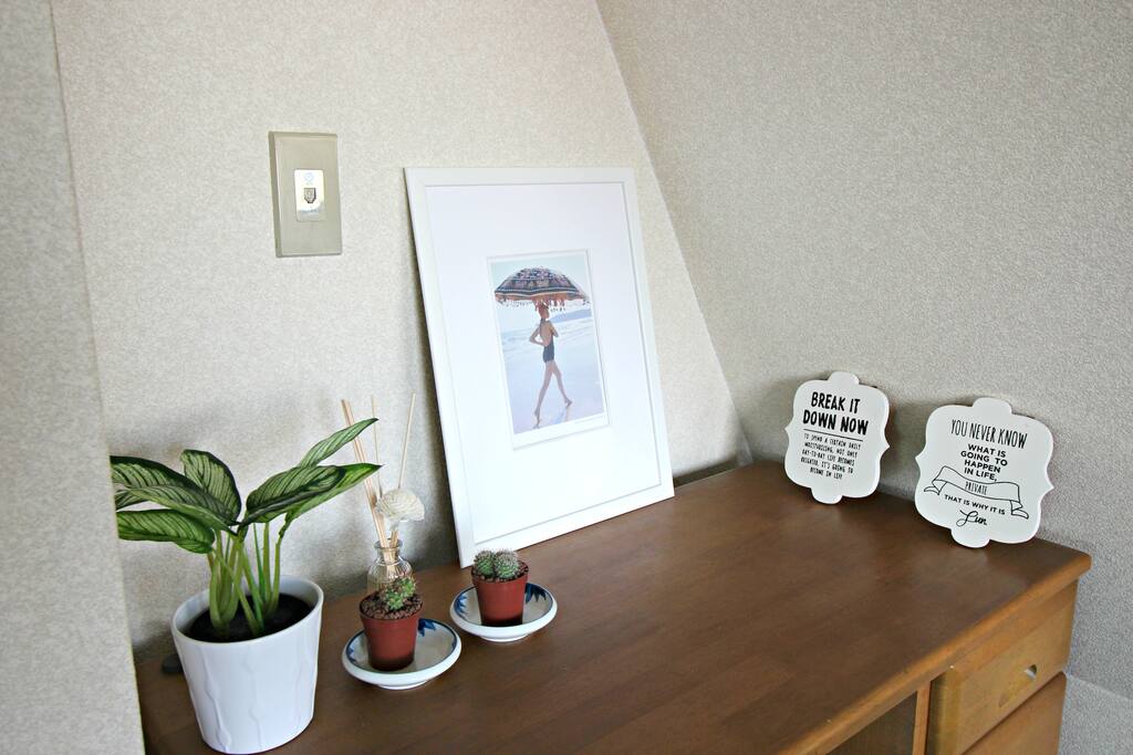 You will feel a place like home.
Comfortable feels like your own pad.It has the very clean and safe .