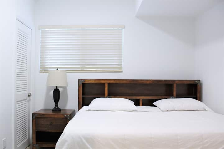 חדר שינה שני (מיטה בגודל מלא)