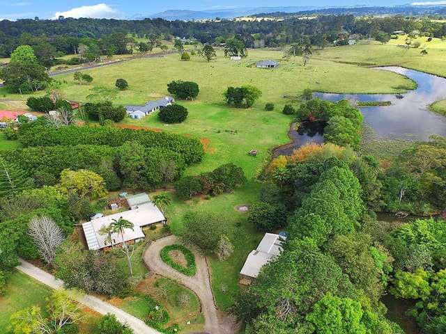 Value, Privacy,  between Maleny and Montville