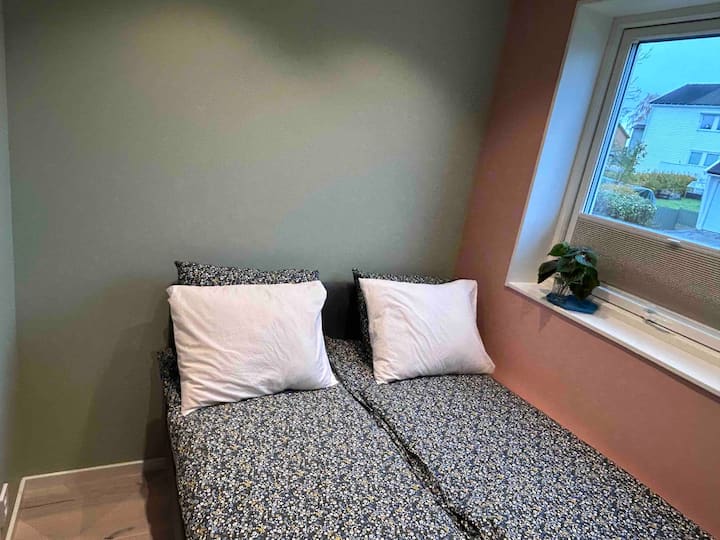 Dhomë gjumi 4 - 140 cm krevat