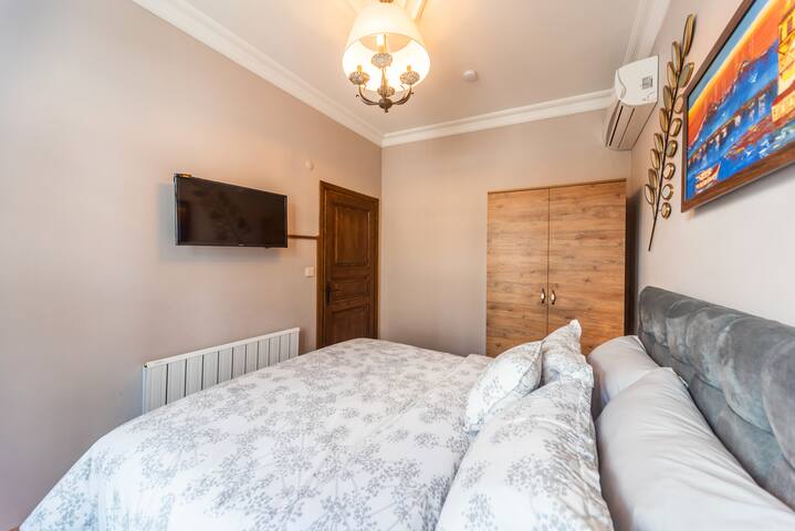 3BR/2 Bath Ottoman House w free Airport transfer** gallery image 5