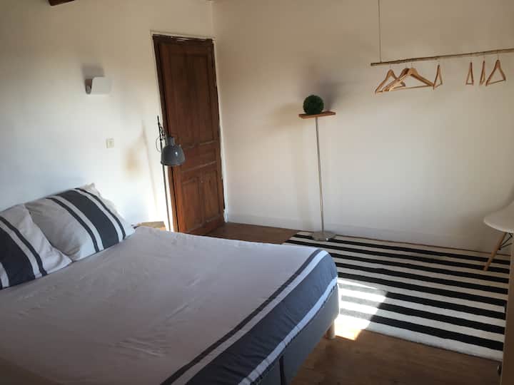 Dormitorio 1 con cama de 160 x 200
(Posibilidad de añadir una cama de 90 x 190)