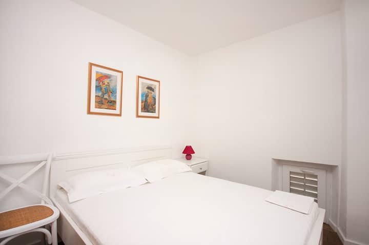 Korcula main square apartment