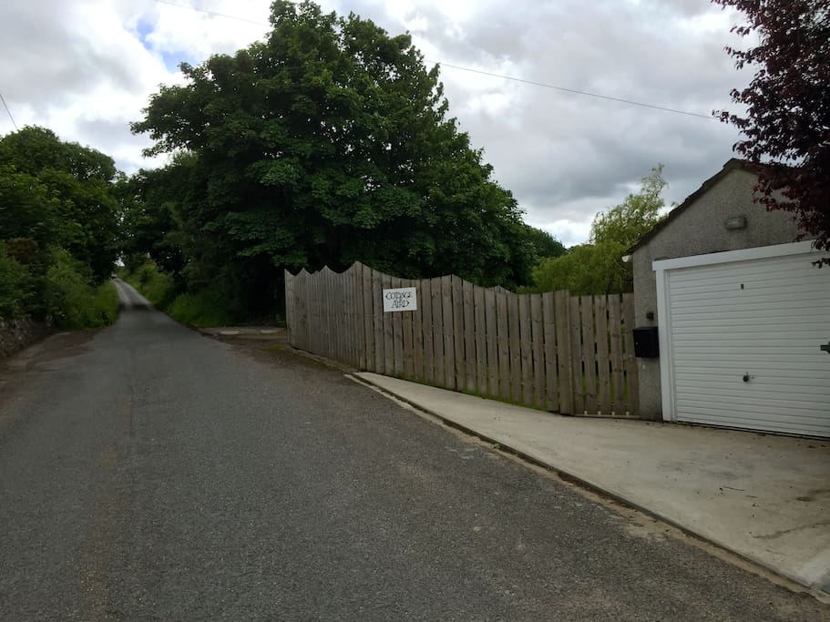 Exterior/Roadside view - Cottage of Aird