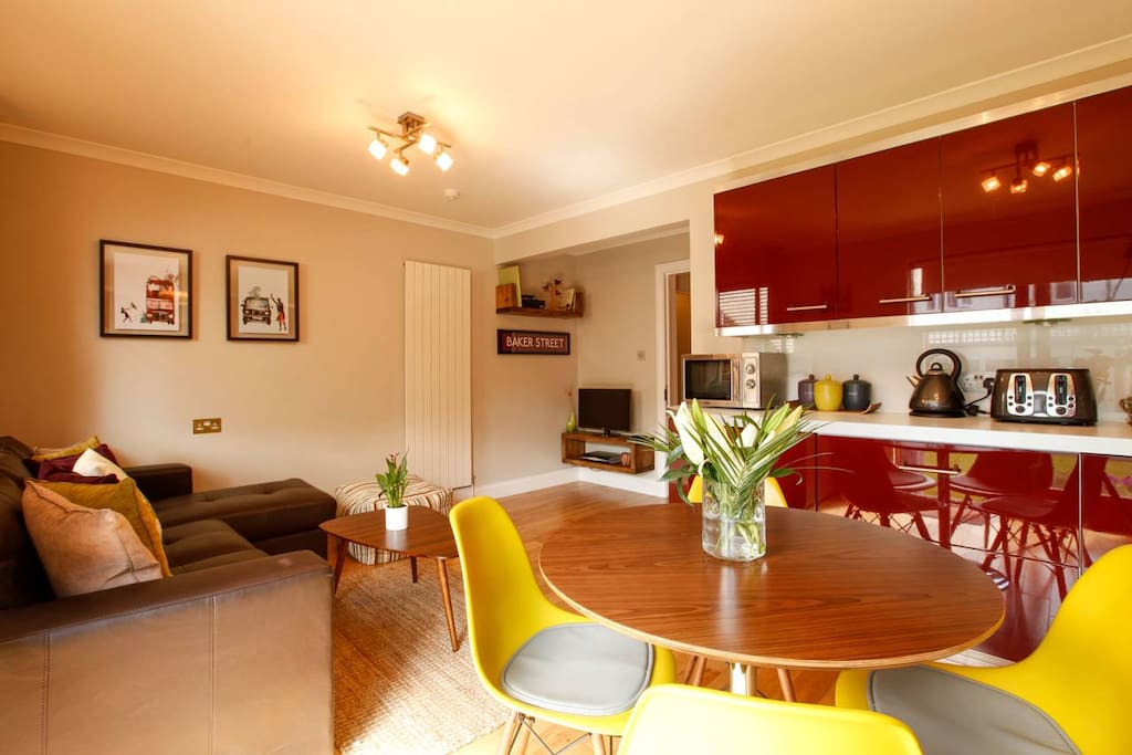 Kitchen/ Diner & Living Room
