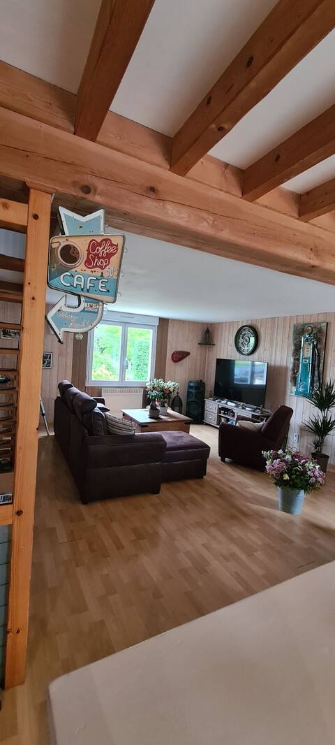 House rental 10 minutes from the Le Mans 24h circuit.