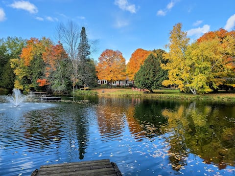 Country Oasis - 5 private acres with hot tub