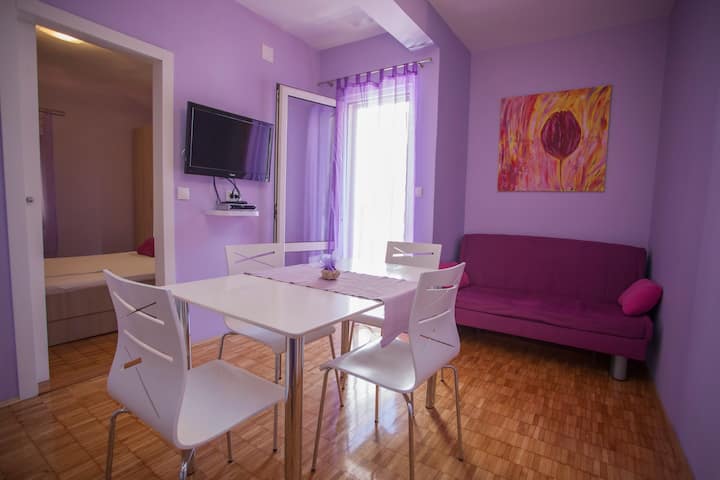 Apartment For 4 Persons - Makarska