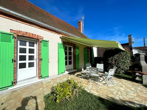 4-star Cottage by the Canal de Briare/ 10 people