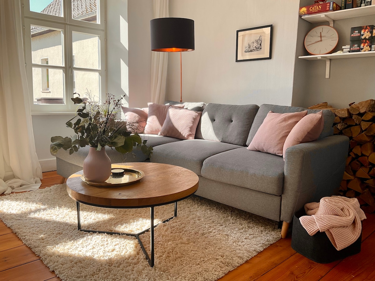 Annonce Airbnb populaire: Living with a view of the Moselle in a historic winemaker's house à Zell (Mosel)