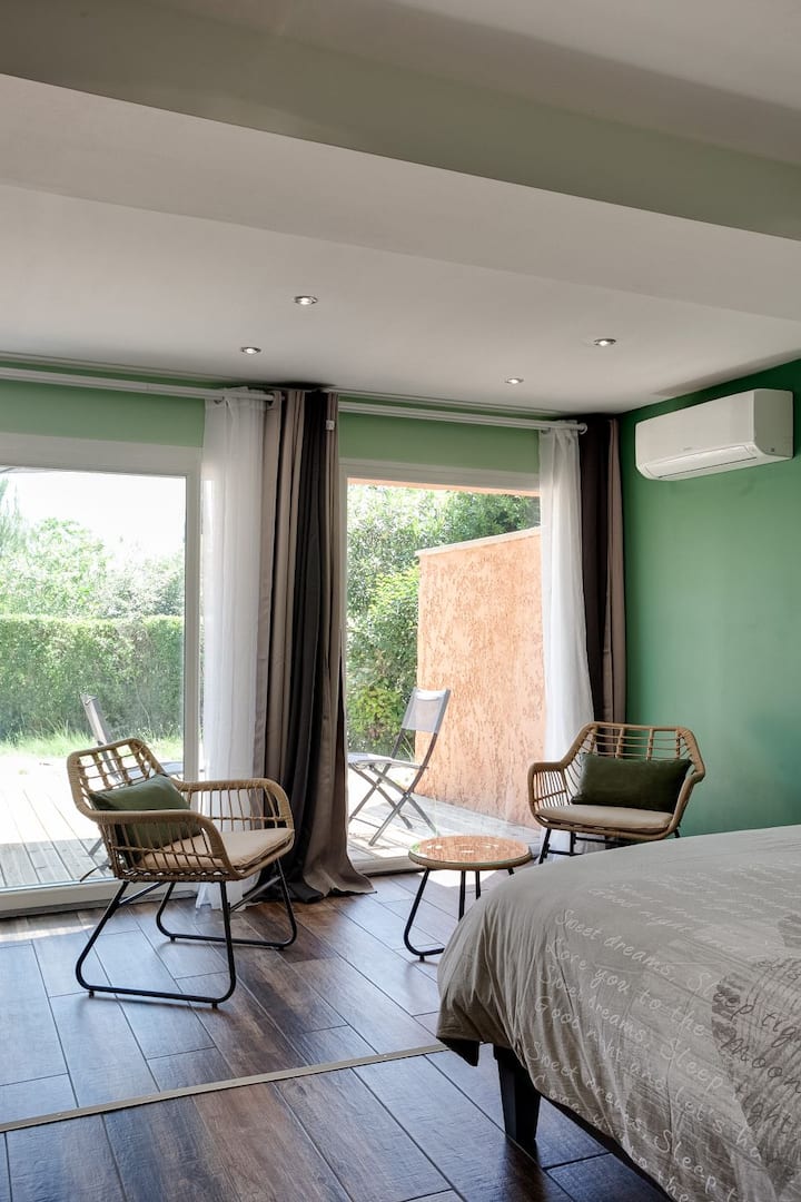 Chambre Avec Terrasse Privée Les Mûriers - Bourg-Saint-Andéol