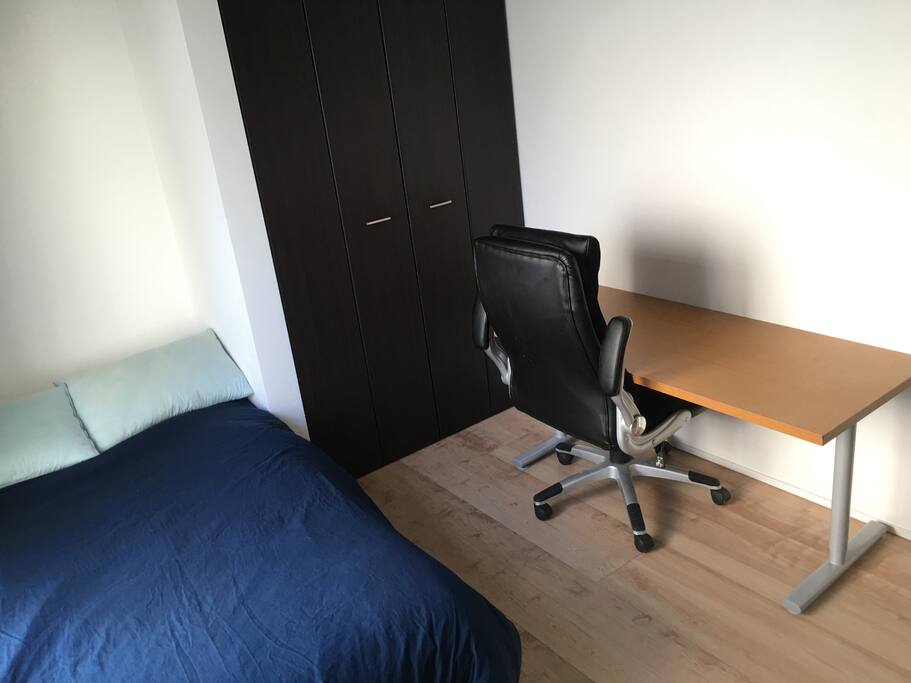 Closet and desk available.
