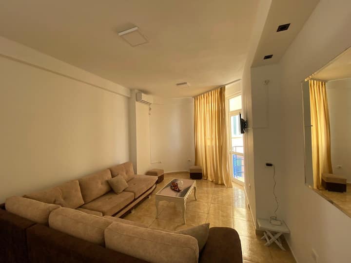 Lovely -1 Bedroom Rental Unit In Sarandë - Sarandë