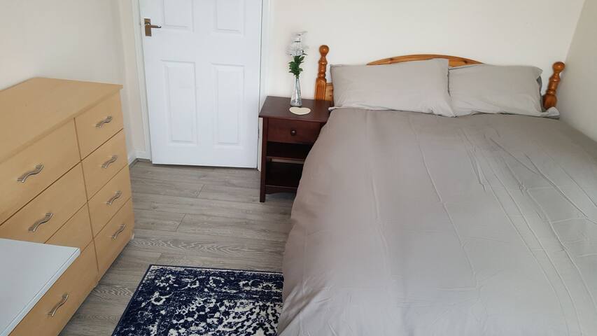 COMFORTABLE AND COSY DOUBLE ROOM