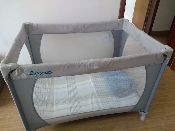 Kitanda cha mtoto cha starehe 