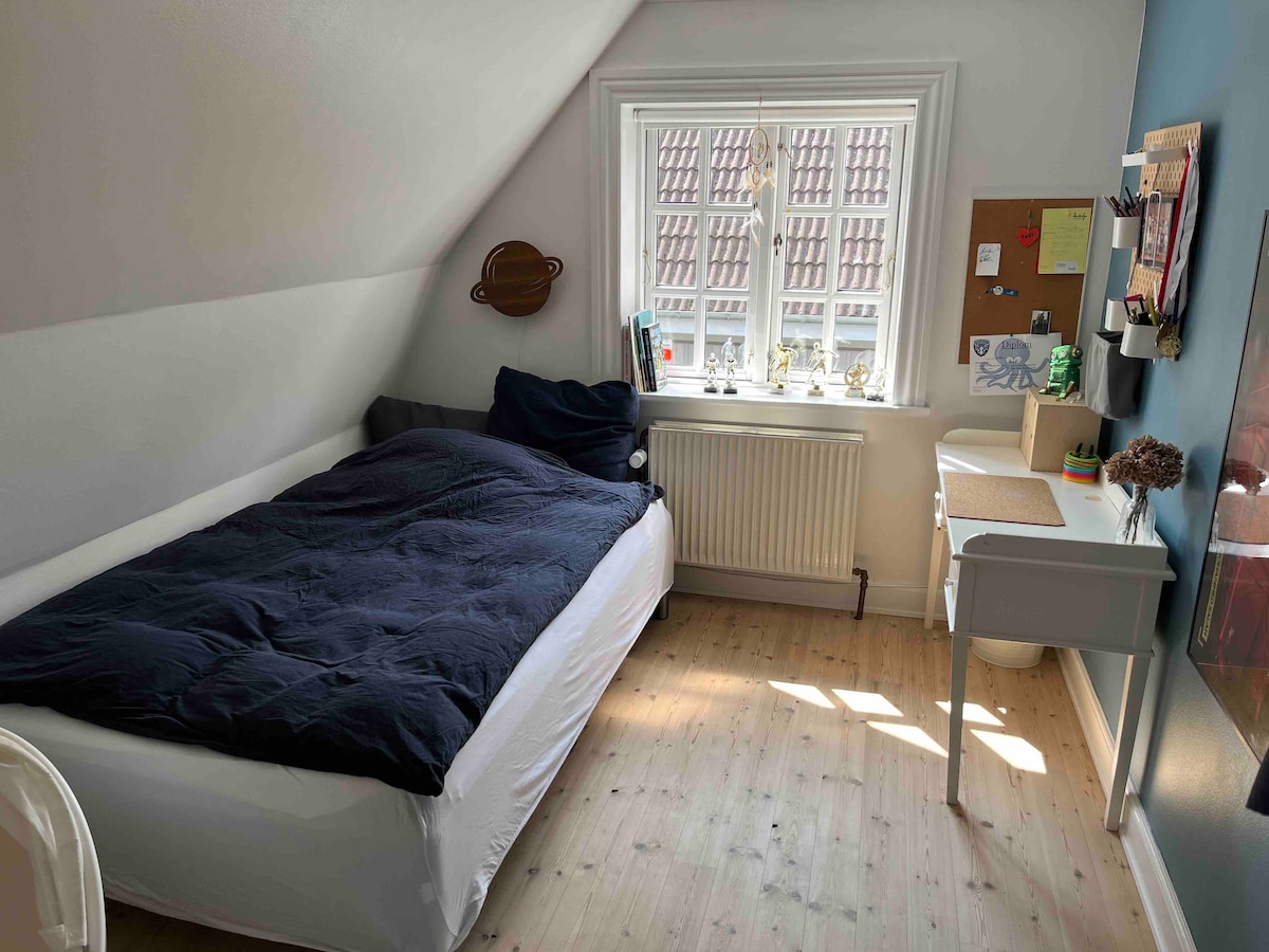 غرفة النوم 2