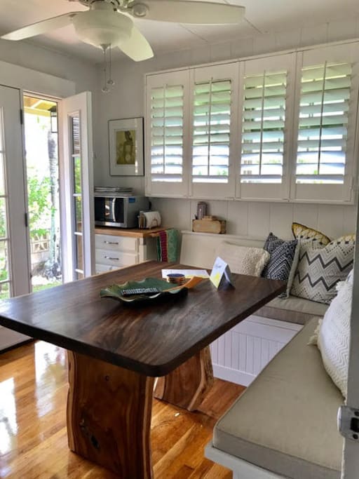 Dining, sitting and Kitchenette area