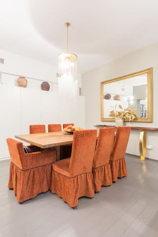 Walk to the Spanish Steps from a Spacious Flat