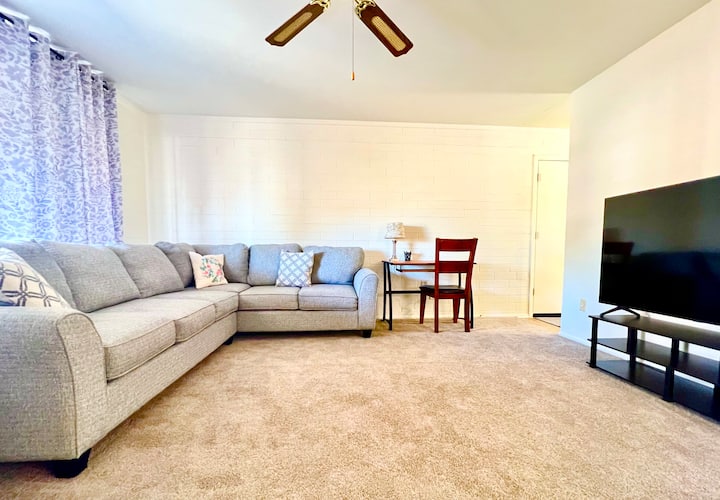 Fun-loving 55+ Community * Cozy Cottage Feel* - Sun City, AZ