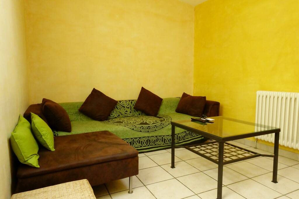 COIN SALON POUR DISCUTER OU REGARDER LA TELE