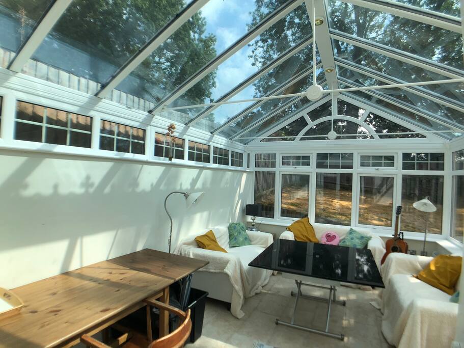 Very light and airy conservatory