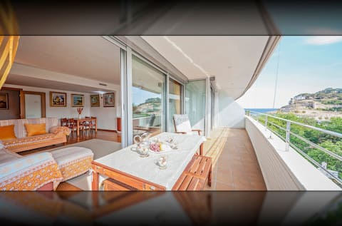 Top Airbnb: Comfortable Family Apartment Tossa, First Line in Tossa De Mar