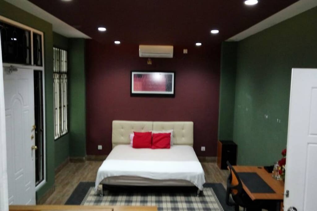 Family Room - King Size Bed