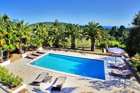 Ibiza Beautiful450m2 sea view Villa in Es Cubells.
