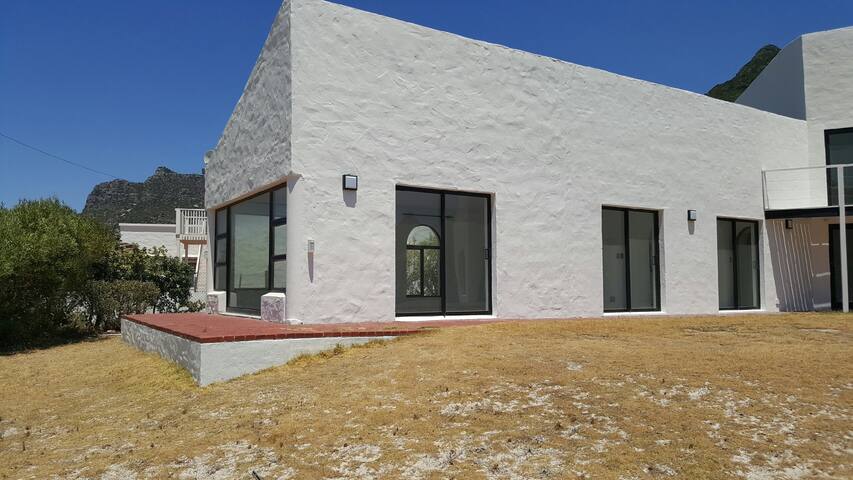 Villa LaRea, 360 ° Ocean & Mtn gallery image 2