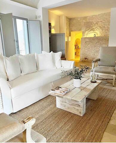 Luxury Country Villa in Ostuni gallery image 2