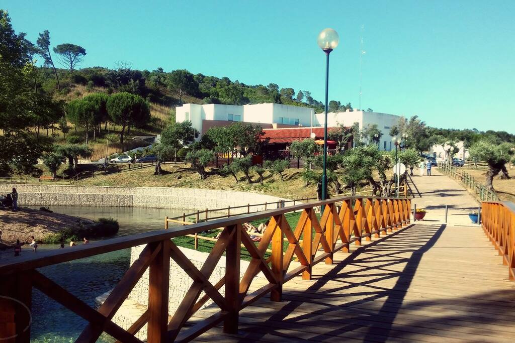 Praia Fluvial dos Olhos de Água 3 km