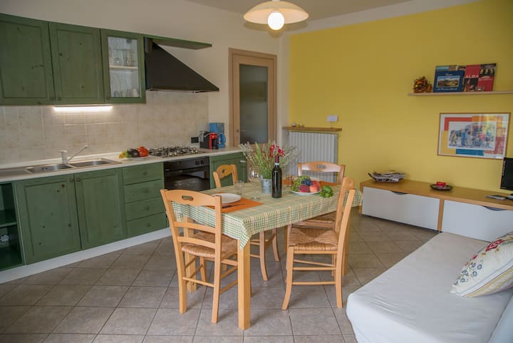 מטבח עם מרפסת