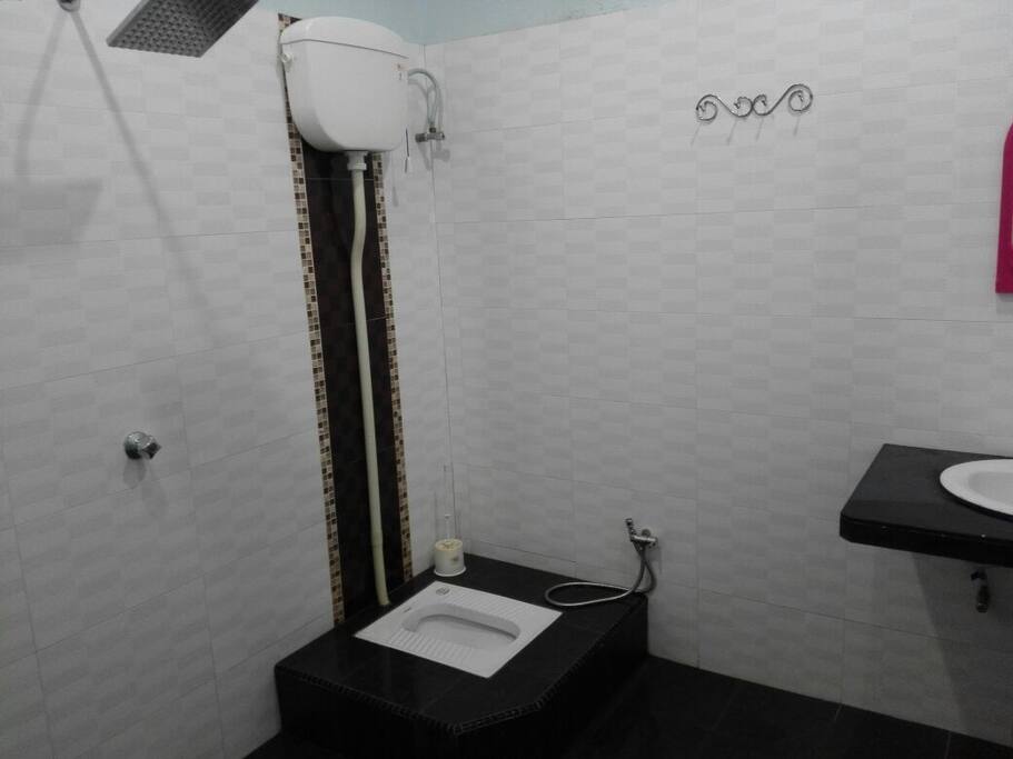 clean toilet