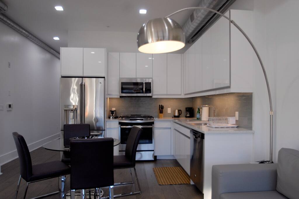 Kitchen/Dining Area