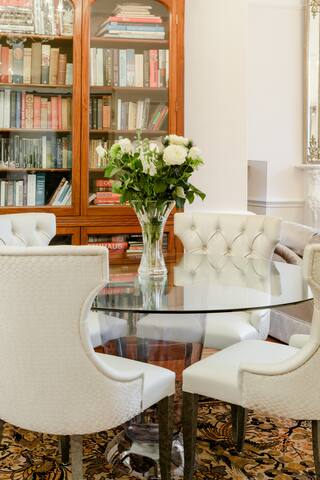 Wander in Kensington Gardens from a Period Home gallery image 5