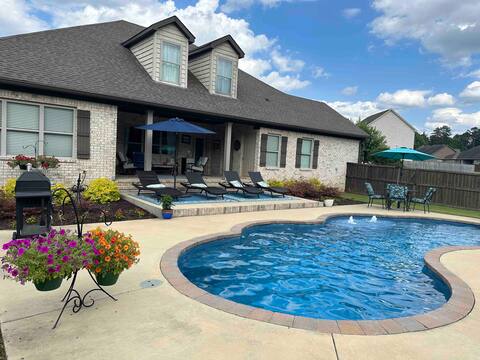 Spacious 4 bedroom 3 1/2 bath home with pool