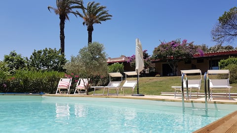 Country chic · lagoon · pool · Cagliari
