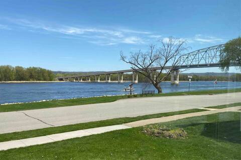 Mississippi River Front