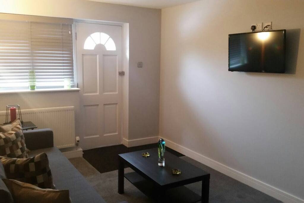 One Bedroom Apt
