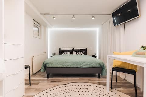 Popular Airbnb listing: ⭐️Souterrain Munich | 20min Oktoberfest / Downtown in Obersendling